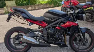 Triumph Street Triple R ABS (2013 - 17)  (6)