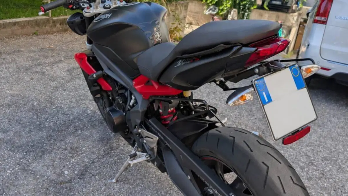 Triumph Street Triple R ABS (2013 - 17)  (7)
