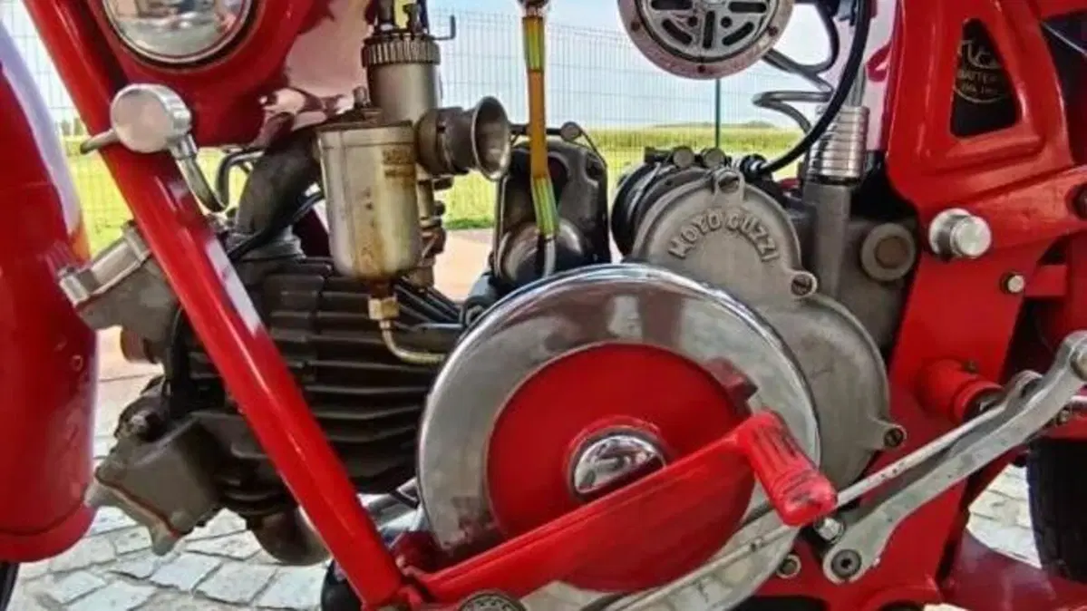 Moto Guzzi   (4)