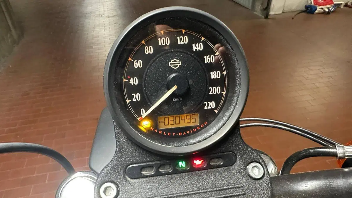 Harley-Davidson 883 R (2008 - 16) - XL 883R  (4)