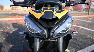 Triumph Street Triple 765 RS (2023 - 26)  (2)