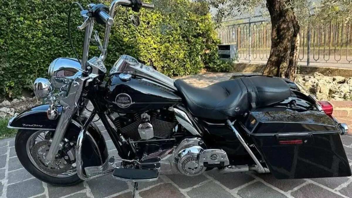 Harley-Davidson 1584 Road King Classic (2007 - 11) - FLHRCI  (2)