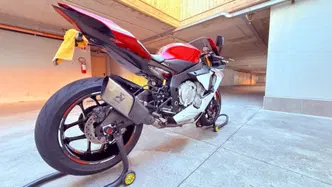 Yamaha YZF R1 (2015 - 16)