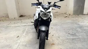 Yamaha XJ6 (2008 - 15)  (3)