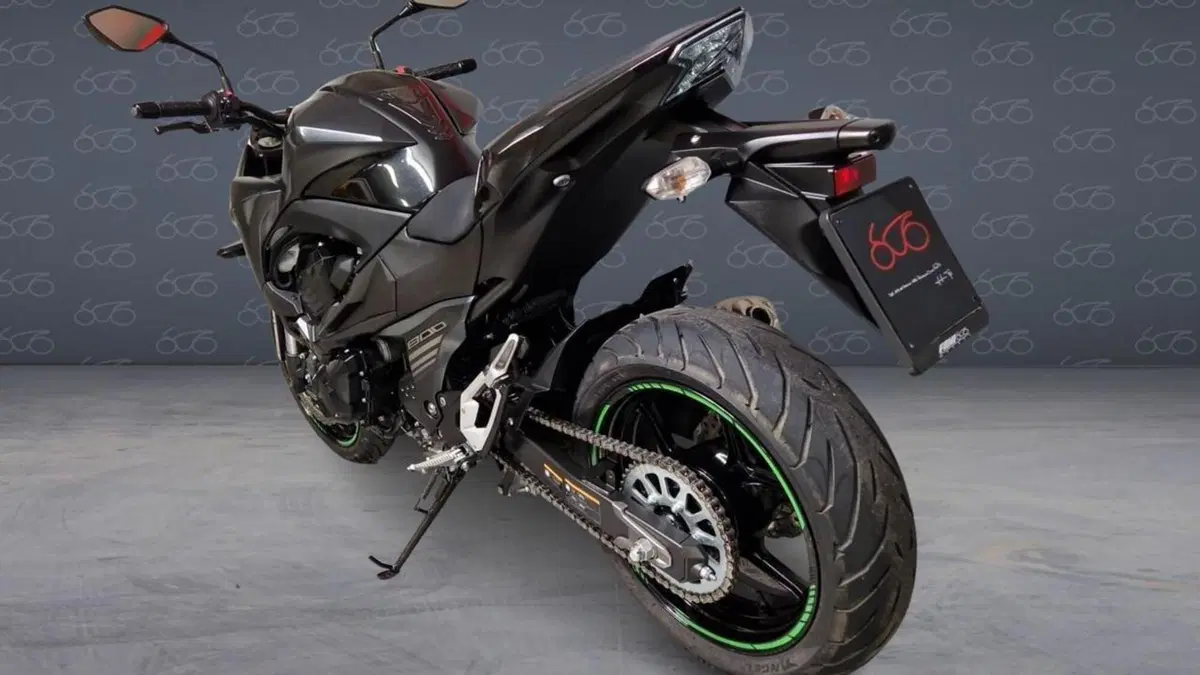 Kawasaki Z 800 ABS (2012 - 16)  (4)
