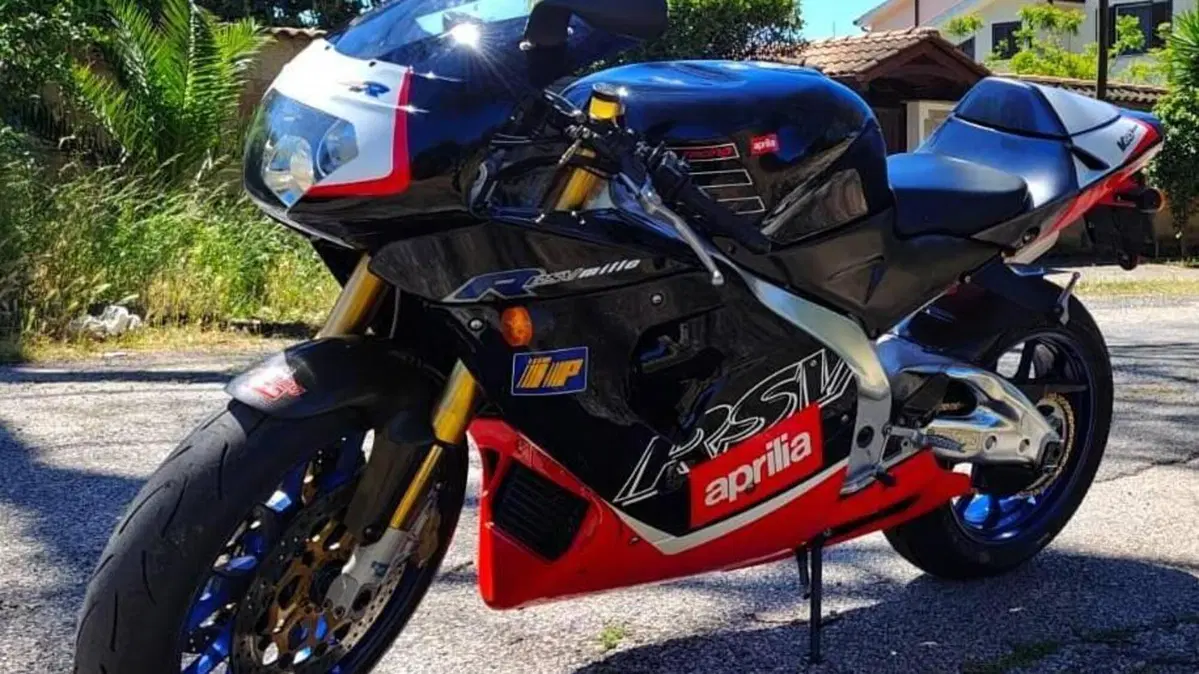 Aprilia RSV 1000 R (2000 -  01)  (3)