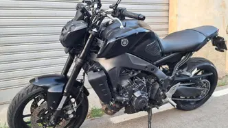 Yamaha MT-09 (2021 - 23) usata