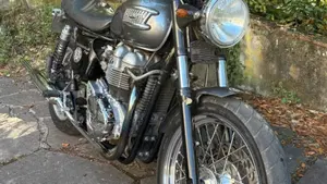 Triumph Bonneville T100 (2001 - 07)  (3)
