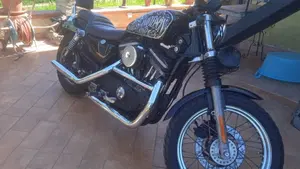 Harley-Davidson 883 Hugger (2001 - 02) - XLH  (2)