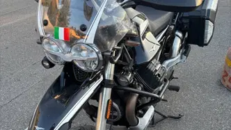 Moto Guzzi V85 TT Guardia d'Onore (2022 - 23) usata