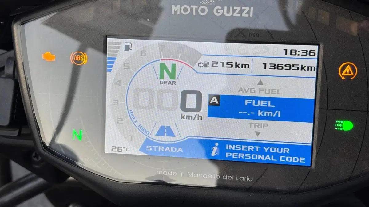 Moto Guzzi V85 TT Guardia d'Onore (2022 - 23)  (4)