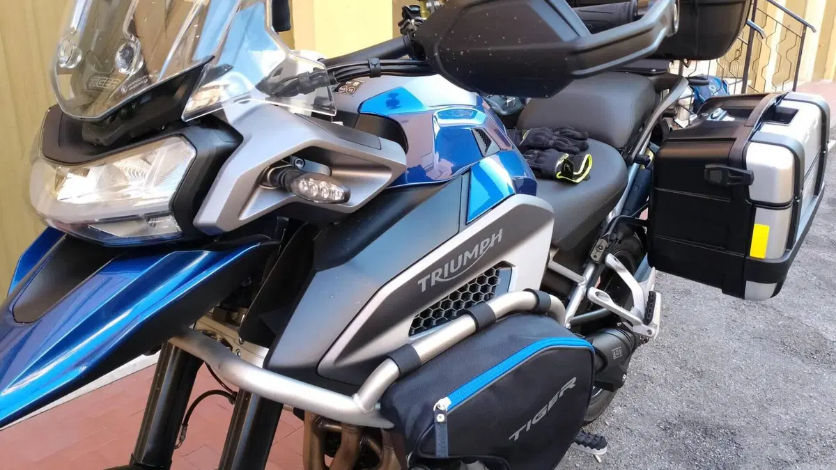 Triumph Tiger 1200 GT Explorer (2022 - 23)  (2)