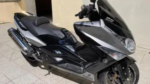 Yamaha T-Max 500 (2008 - 12)  (2)