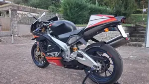 Aprilia RSV 1000 R (2001 - 02) 