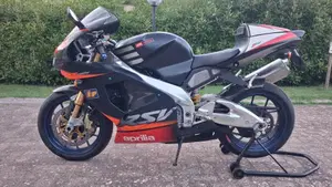 Aprilia RSV 1000 R (2001 - 02)  (14)