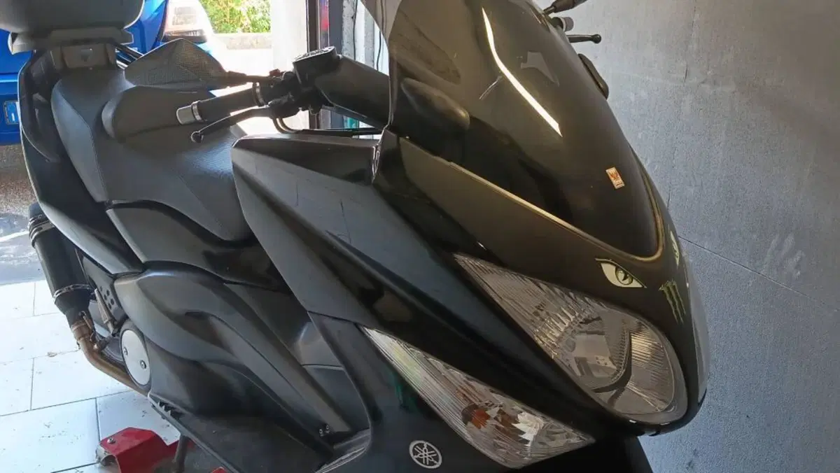 Yamaha T-Max 500 Night Max (2007 - 08)  (5)