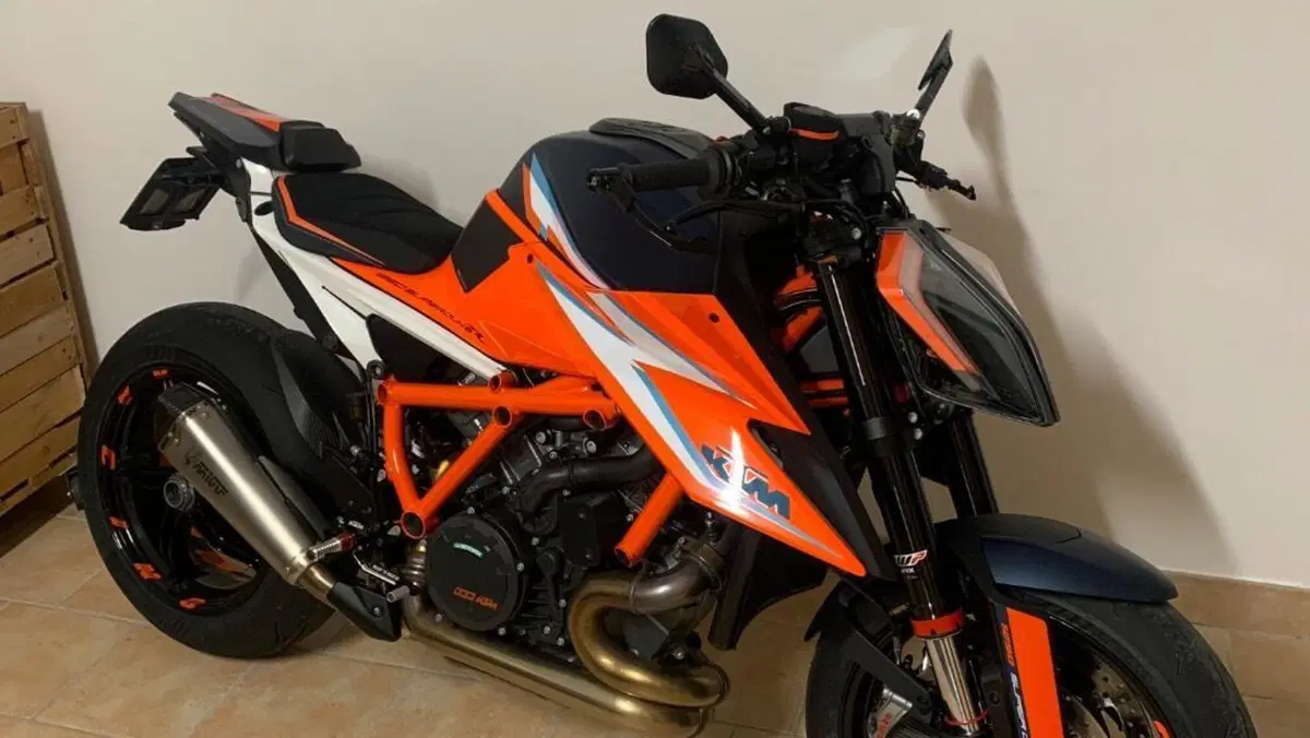 KTM 1290 Super Duke R (2021 - 23)  (4)