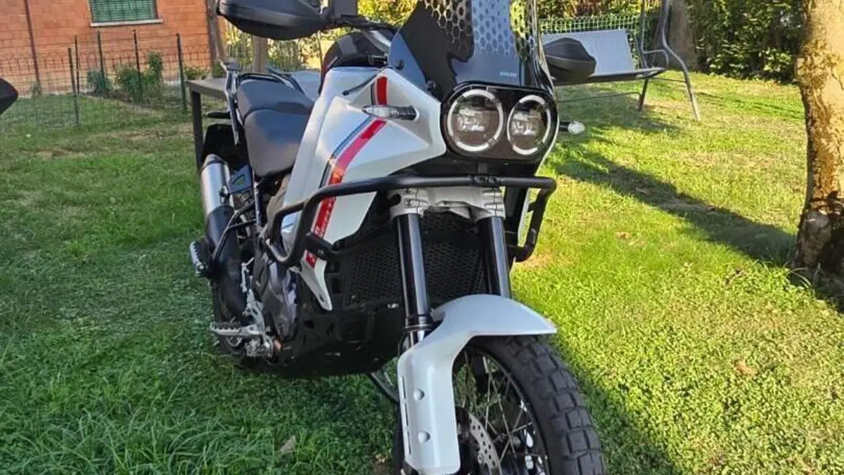 Ducati DesertX (2022 - 25)  (2)