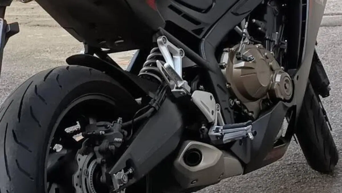 Honda CBR 650 F (2017 - 18)  (2)
