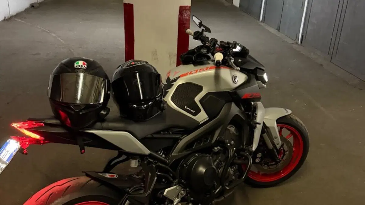 Yamaha MT-09 (2017 - 20)  (2)