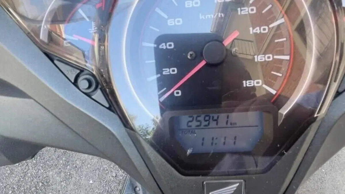 Honda SH 300 i ABS (2016 - 20)  (9)