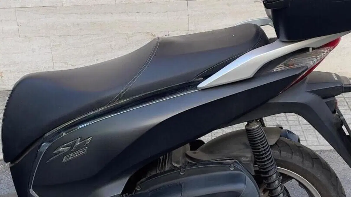 Honda SH 300 i ABS (2016 - 20)  (13)