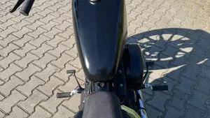 Harley-Davidson 883 Iron (2014 - 16) - XL 883N  (6)