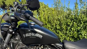 Harley-Davidson 883 Iron (2014 - 16) - XL 883N  (8)