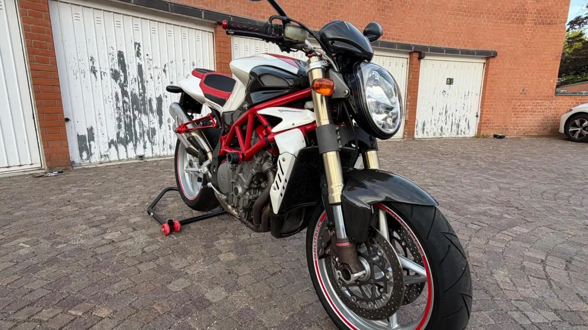 MV Agusta Brutale 910 S (2005 - 11)  (7)