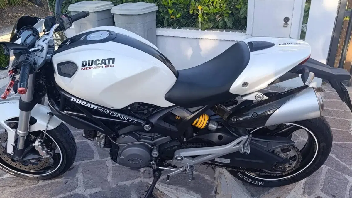 Ducati Monster 696 Plus (2007 - 14) 