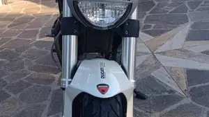 Ducati Monster 696 Plus (2007 - 14)  (2)