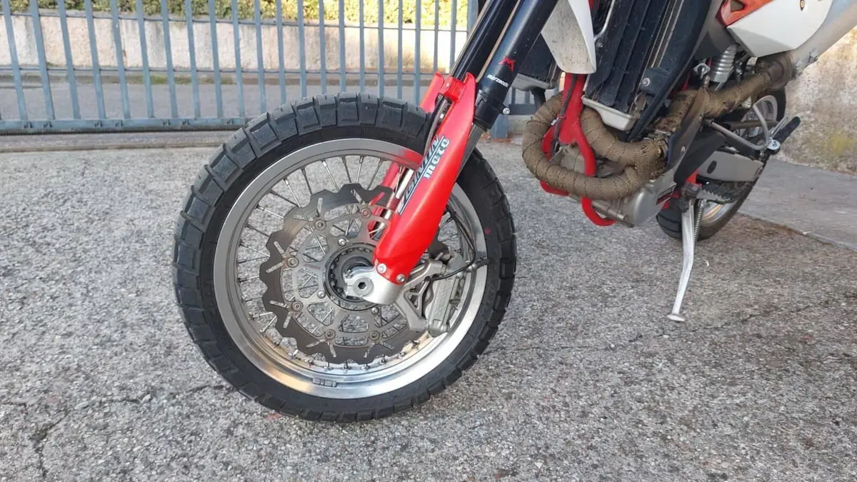 Swm SM 650 R (2015 - 16)  (19)