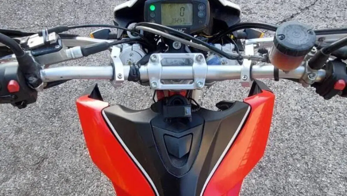 Swm SM 650 R (2015 - 16)  (20)