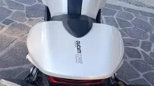 Ducati Monster 696 Plus (2007 - 14)  (5)