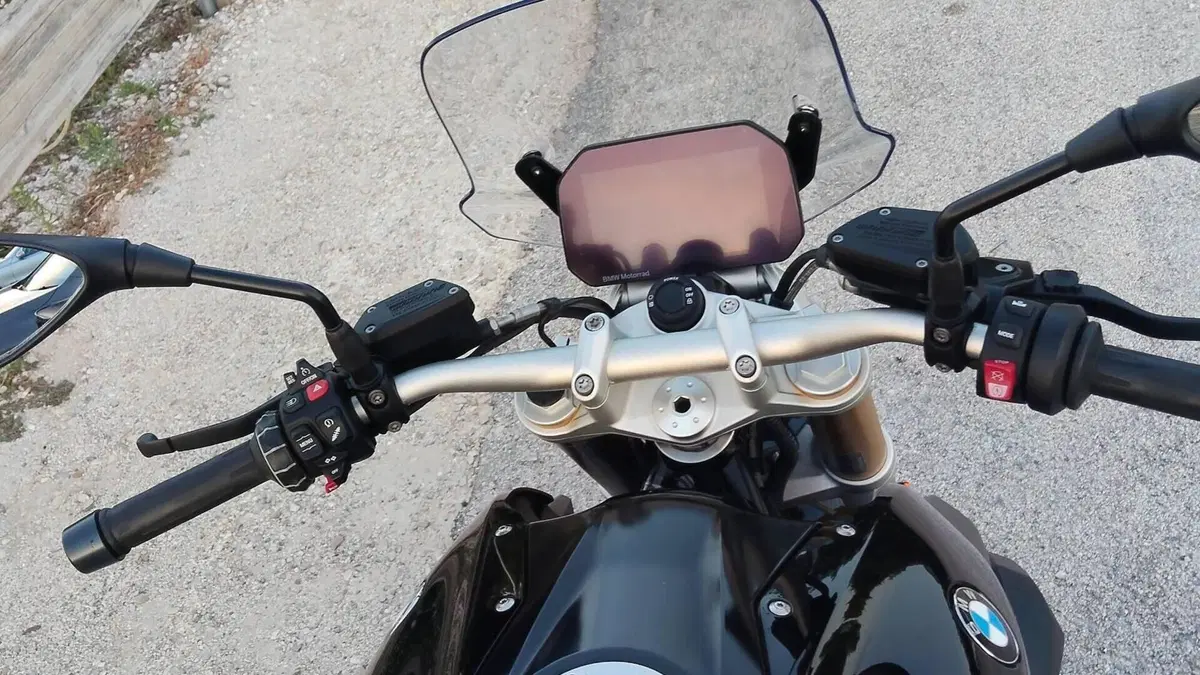 Bmw R 1250 R (2021 - 25)  (4)
