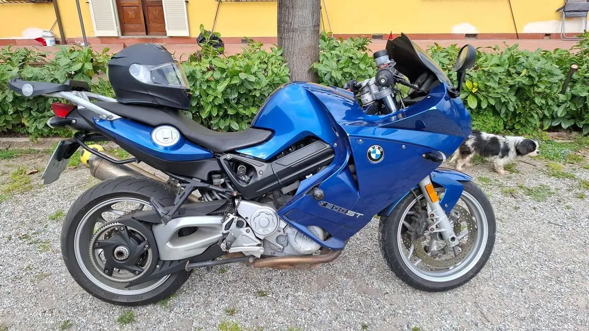 Bmw F 800 ST  (2)