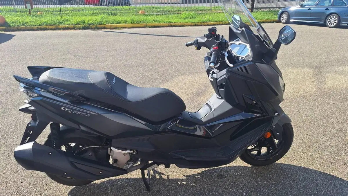 Sym CruiSym 300 E5+ (2025 - 26)  (2)