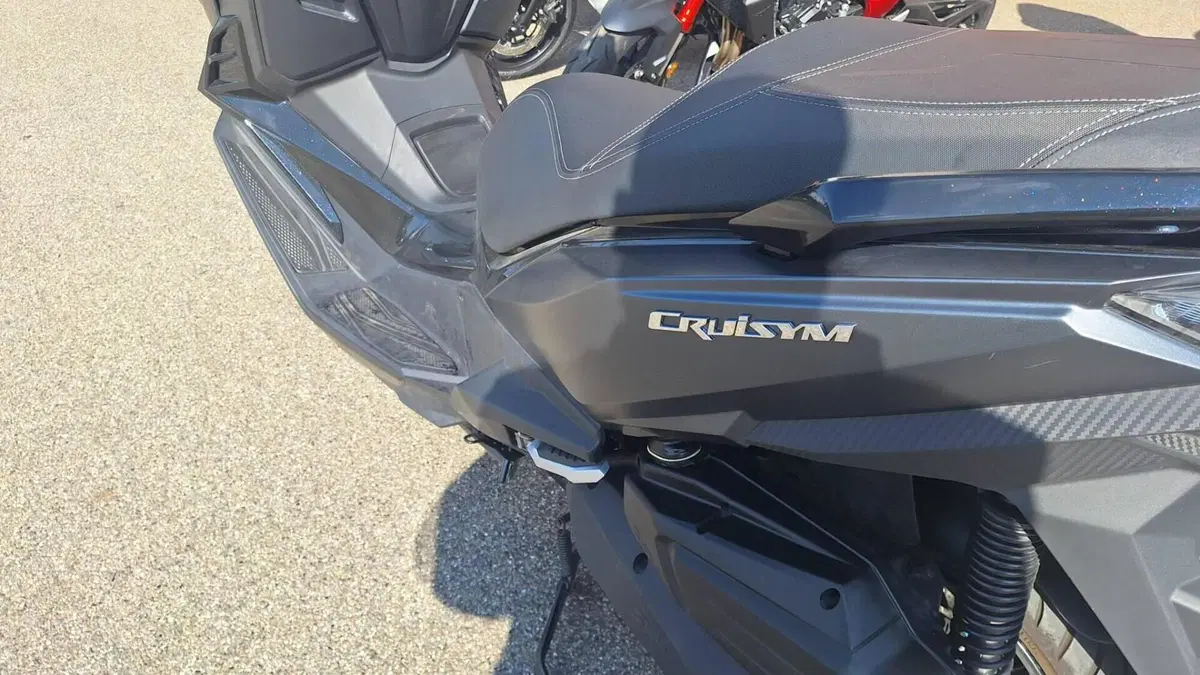 Sym CruiSym 300 E5+ (2025 - 26)  (11)