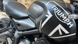 Triumph Trident 660 (2021 - 24)  (2)