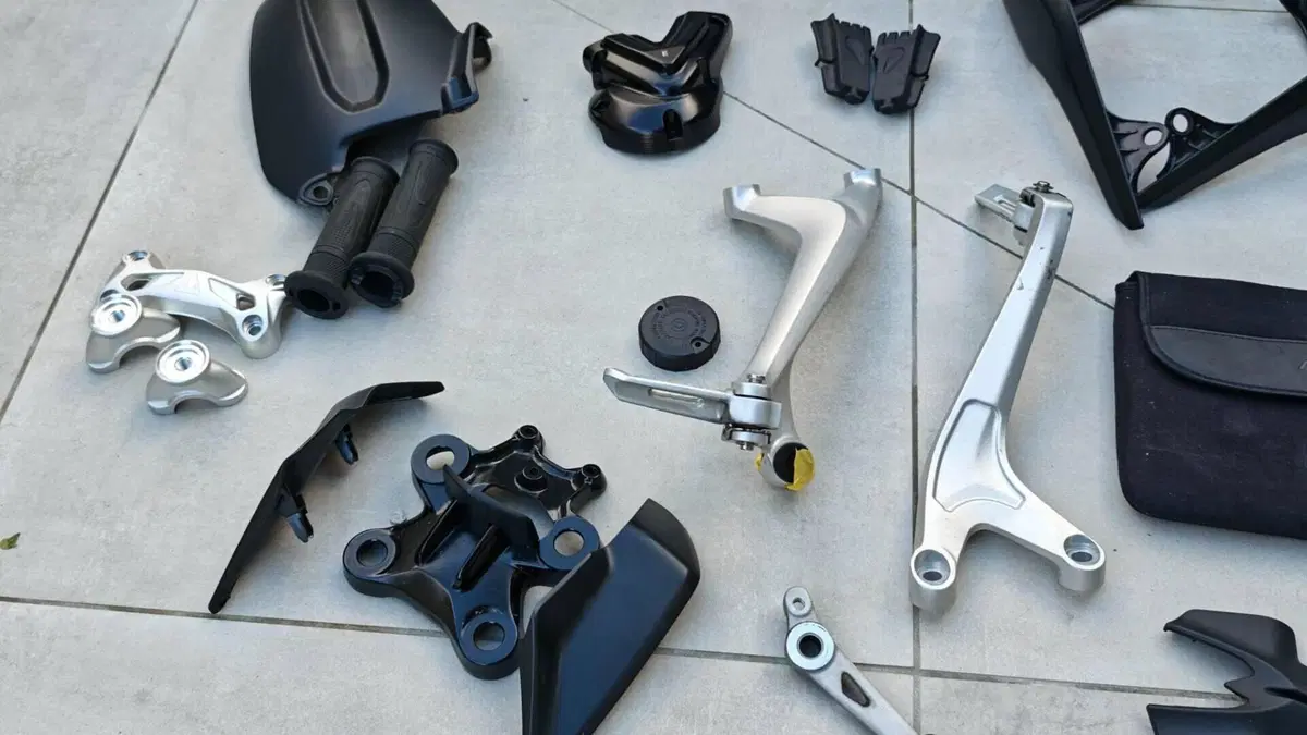 Triumph Speed Triple 1200 RS (2021 - 24)  (9)