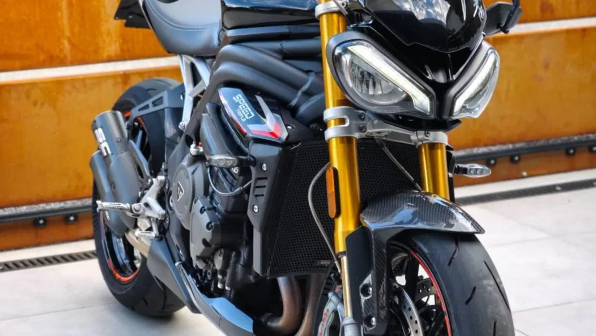 Triumph Speed Triple 1200 RS (2021 - 24)  (3)