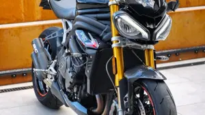 Triumph Speed Triple 1200 RS (2021 - 24)  (3)