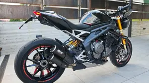 Triumph Speed Triple 1200 RS (2021 - 24)  (5)