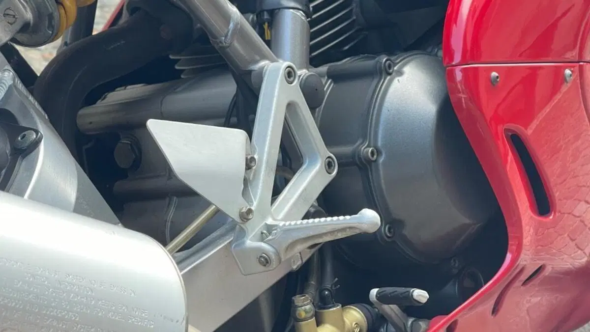 Ducati SuperSport 900 (1998 - 00)  (8)