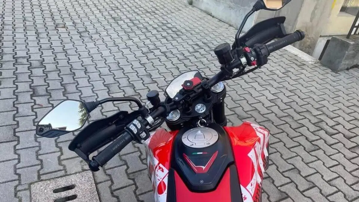 Ducati Hypermotard 950 RVE (2020)  (2)