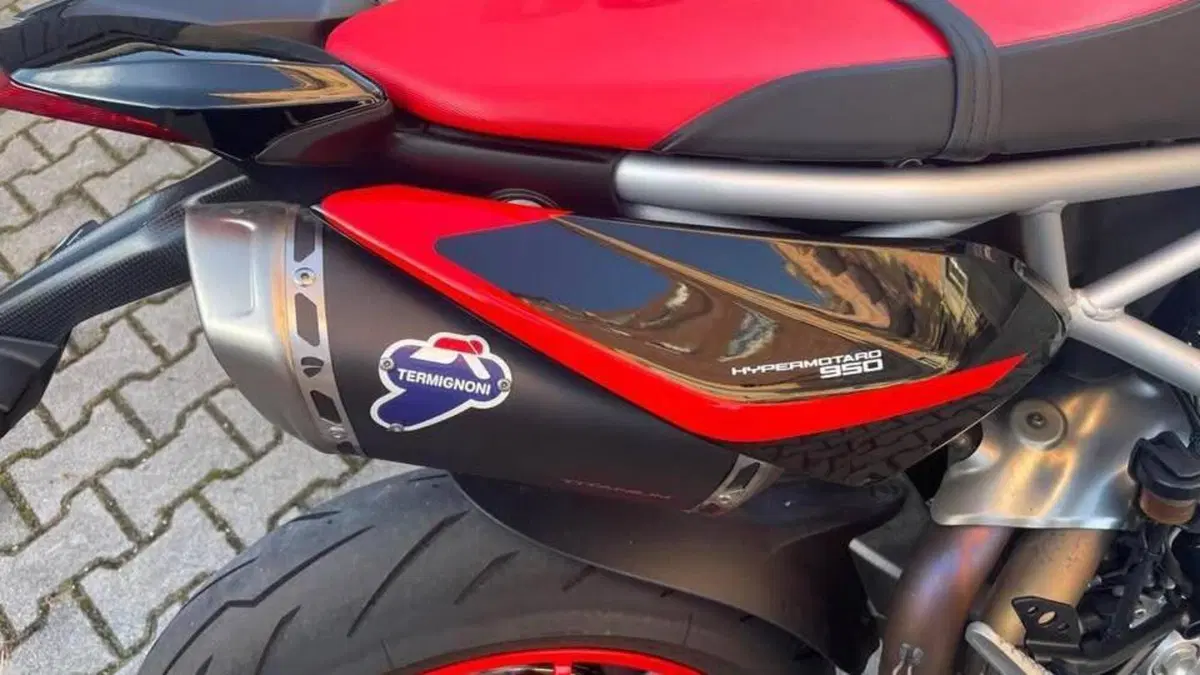 Ducati Hypermotard 950 RVE (2020)  (4)