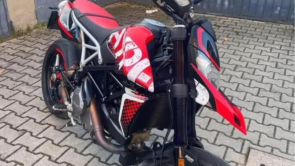 Ducati Hypermotard 950 RVE (2020)  (5)