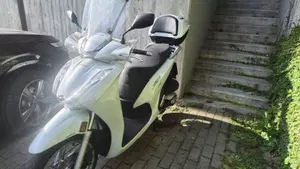 Honda SH 350 (2021 - 24)  (3)