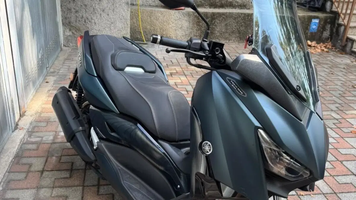 Yamaha X-Max 300 Tech Max (2021 - 24)  (3)