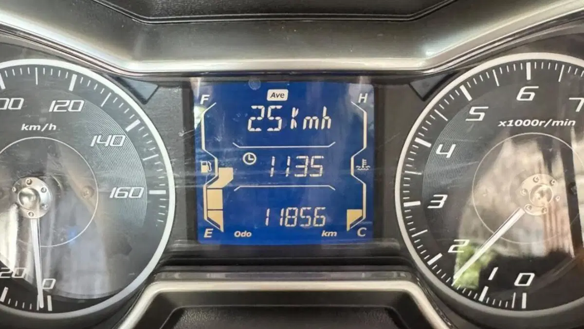 Yamaha X-Max 300 Tech Max (2021 - 24)  (5)